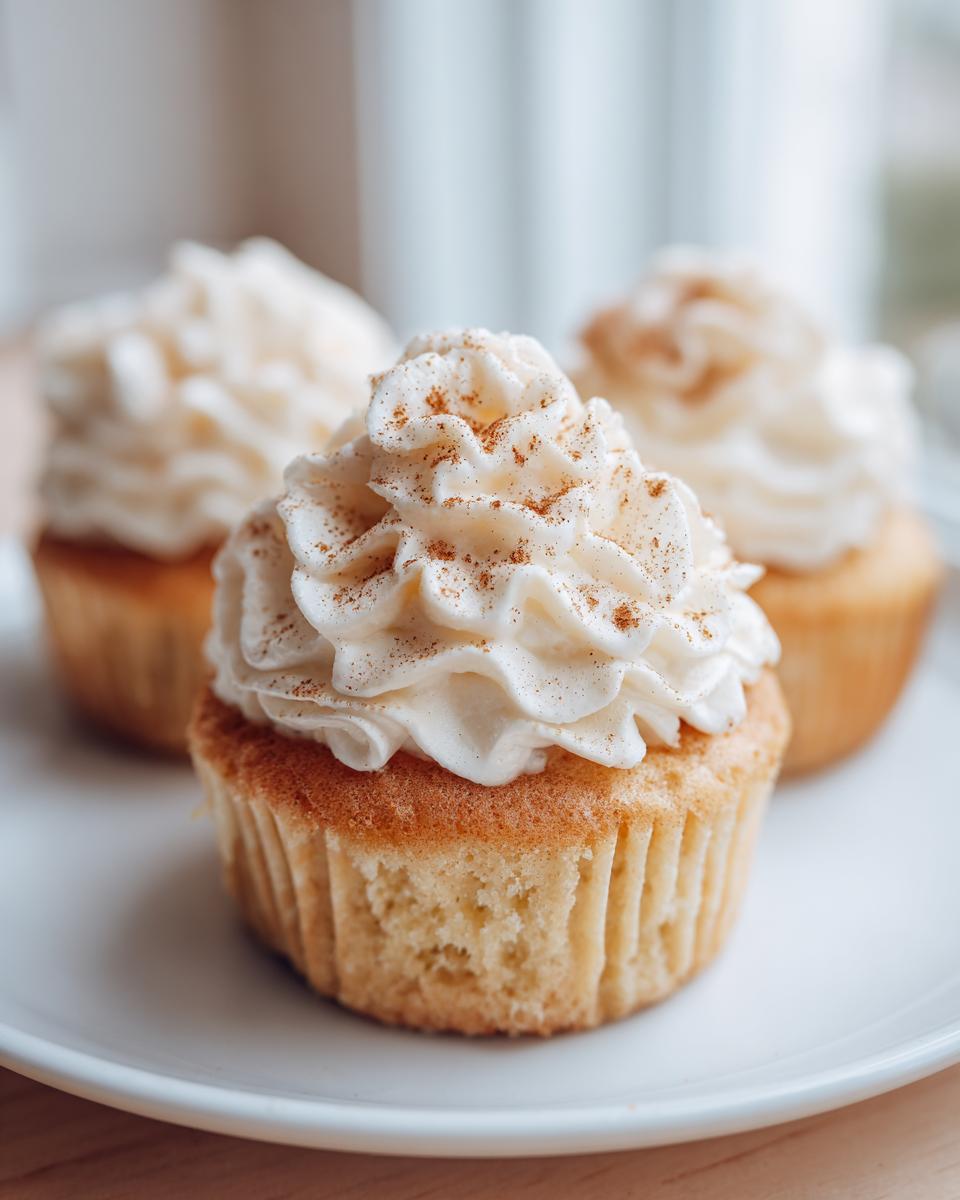 Tres Leches Cupcakes - detail 2