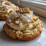 Crumbl banana cream pie cookies